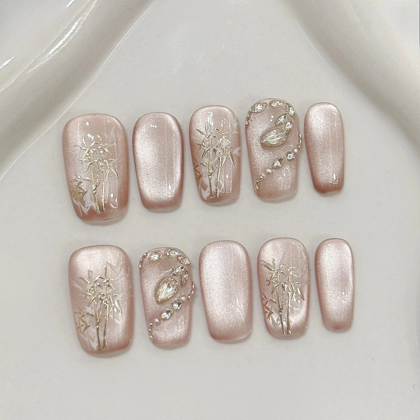 10Pcs Sweet Cute Handmade Press on Nails Flower Butterfly Fake Nails Glossy Diamond False Nails Full Cover Acrylic Nail Tips Art